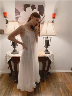 Ethel Cain feet photo 9