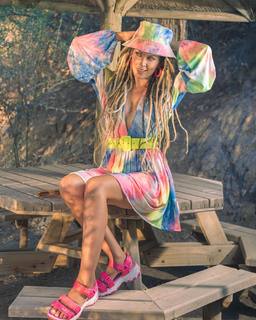 Eugenia Lemos feet photo 1