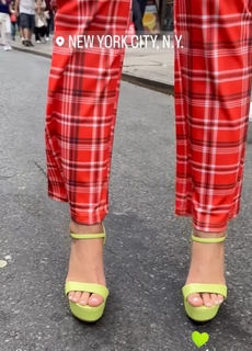 Eugenia Lemos feet photo 3