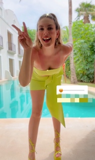 Eugenia Lemos feet photo 8