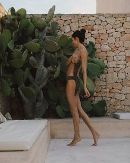 Eugenia Silva feet photo 3