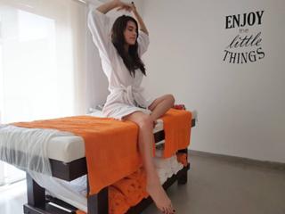 Eva De Dominici feet photo 1