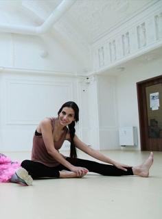 Eva Decastelo feet photo thumbnail