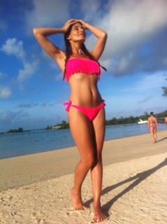 Eva Decastelo feet photo thumbnail