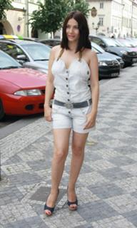 Eva Decastelo feet photo thumbnail