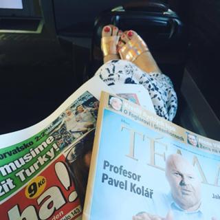 Eva Decastelo feet photo thumbnail