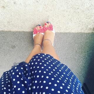 Eva Decastelo feet photo thumbnail