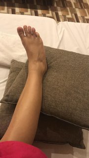 Eva Decastelo feet photo thumbnail