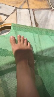 Eva Decastelo feet photo thumbnail