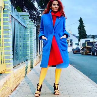 Eva Decastelo feet photo thumbnail