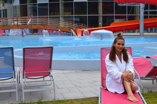Eva Decastelo feet photo thumbnail