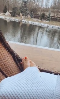 Eva Decastelo feet photo thumbnail