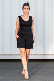 Eva Decastelo feet photo thumbnail