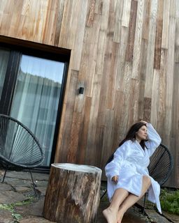 Eva Decastelo feet photo thumbnail