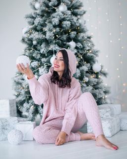 Eva Decastelo feet photo thumbnail