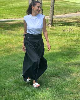 Eva Decastelo feet photo thumbnail