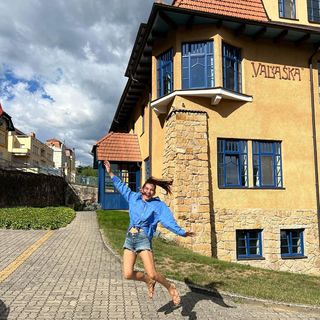 Eva Decastelo feet photo thumbnail