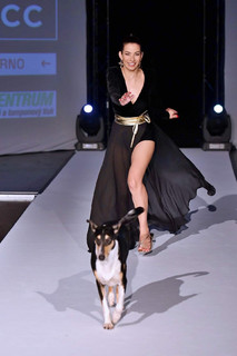 Eva Decastelo feet photo thumbnail