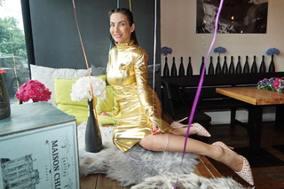 Eva Decastelo feet photo thumbnail