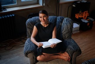 Eva Decastelo feet photo thumbnail