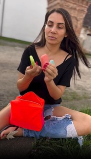 Eva Decastelo feet photo thumbnail