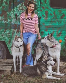 Eva Decastelo feet photo thumbnail