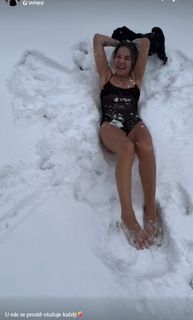 Eva Decastelo feet photo 19