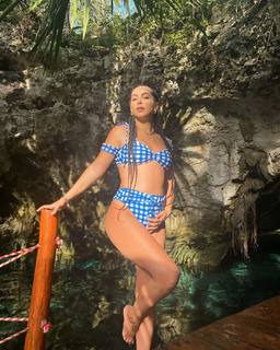 Eva Gabriel feet photo thumbnail