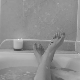 Eva González feet photo 10