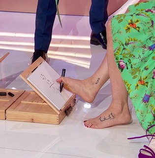 Eva González feet photo 5