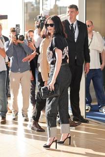 Eva Green feet photo thumbnail
