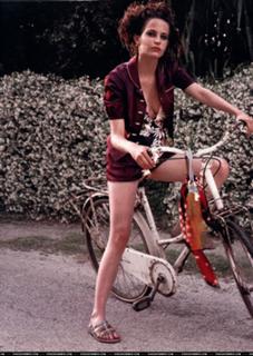 Eva Green feet photo thumbnail
