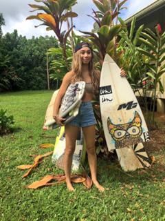 Eva Gutowski feet photo 2