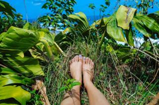 Eva Gutowski feet photo 14