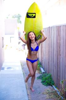Eva Gutowski feet photo 5