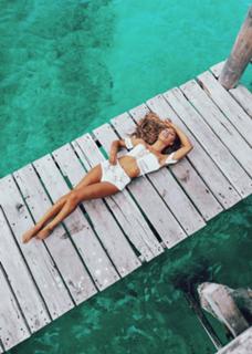 Eva Gutowski feet photo 14