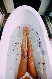 Eva Gutowski feet photo 10