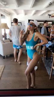Eva Gutowski feet photo 6