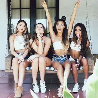 Eva Gutowski feet photo 8