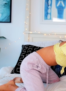 Eva Gutowski feet photo 9