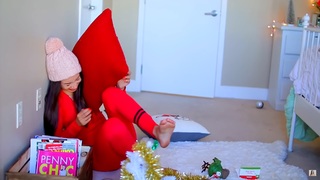 Eva Gutowski feet photo 7