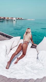 Eva Gutowski feet photo 16
