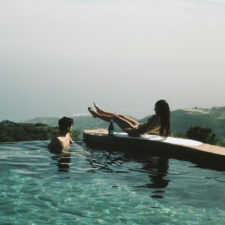 Eva Gutowski feet photo 4