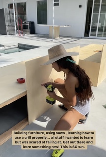 Eva Gutowski feet photo 1