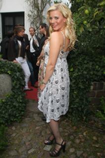 Eva Habermann feet photo thumbnail