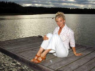 Eva Habermann feet photo thumbnail