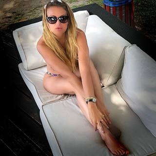 Eva Henger feet photo thumbnail