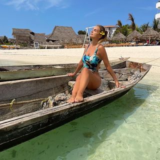 Eva Henger feet photo thumbnail