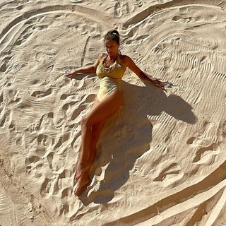 Eva Henger feet photo thumbnail