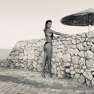 Eva Henger feet photo thumbnail